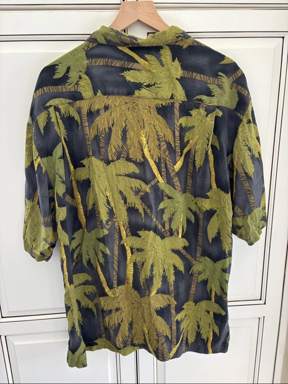 Tommy Bahama Silk Palm Tree Hawaiian Tropical Shirt Gray Green Travel Mens Large